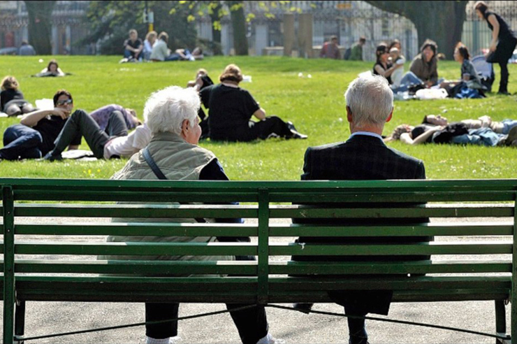 20170316 Altersvorsorge Rentner Auf Bank 1200X675px